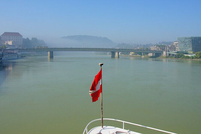 linz-harbour-tour-by-boat