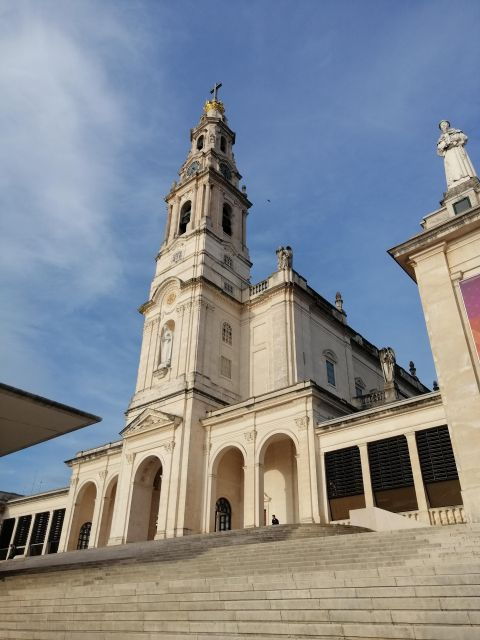 lisbon-to-fatima-nazare-and-obidos-full-day-private-tour