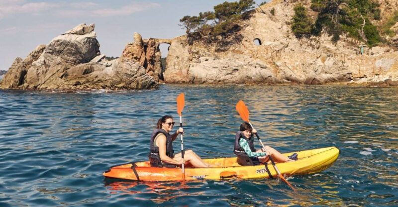 lloret-de-mar-costa-brava-kayak-tour-and-swimming