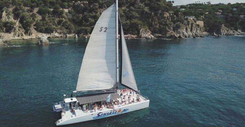 lloret-de-mar-sunset-catamaran-cruise-with-dj-and-drinks