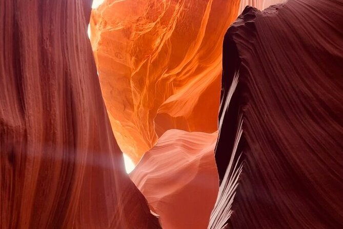 lower-antelope-canyon-in-page-walking-tour-with-navajo-guide-2