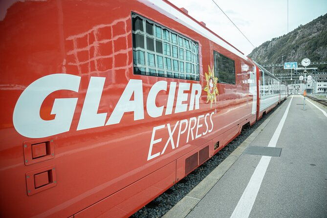 lucerne-private-tour-glacier-express-swiss-alps-and-lucerne
