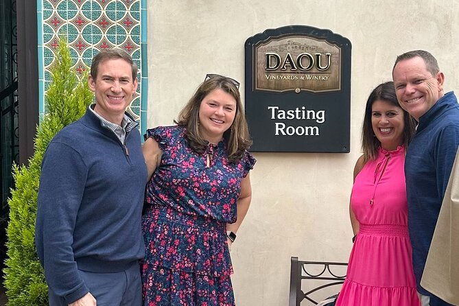 luxury-wine-tasting-in-paso-robles-with-pour-decisions