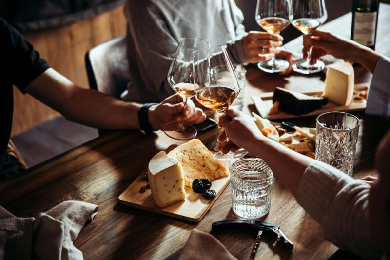 lyon-croix-rousse-wine-tasting-vinyl-record-tour