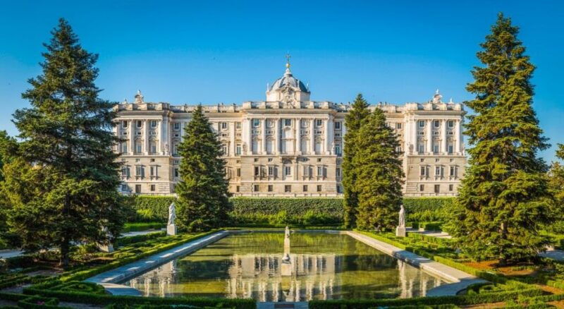 madrid-private-tour-royal-palace-cathedral-old-city
