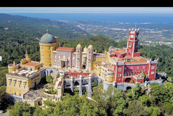 make-the-dream-come-true-in-sintra-portugal-feel-portuguese