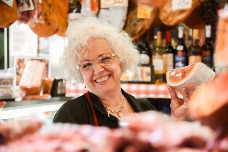 malaga-foodie-tour-of-atarazanas-market