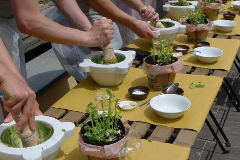 manarola-authentic-pesto-making-class-at-cinque-terre