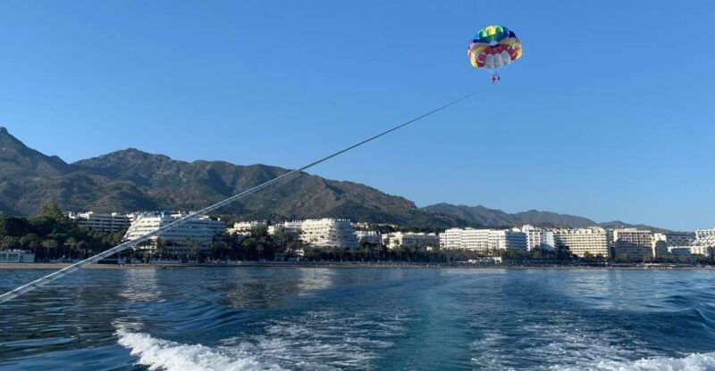 marbella-from-the-heights-parasailing