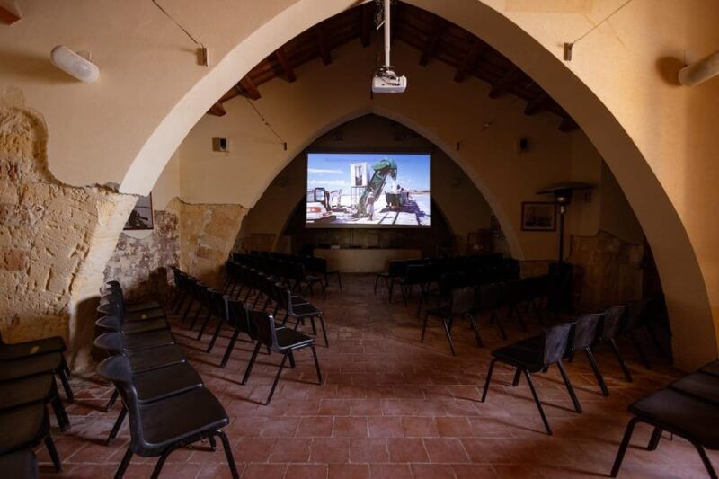 marsala-guided-salt-pans-walk-tour-with-windmill-visit
