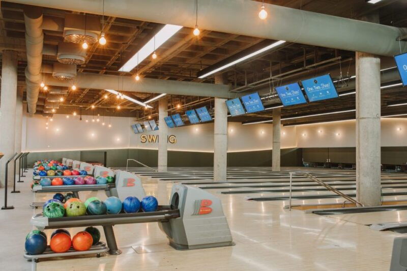 maspalomas-bowling-session-entry-ticket-at-holiday-world