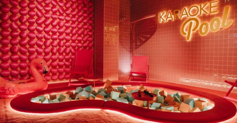 maspalomas-holiday-world-themed-karaoke-room-rental