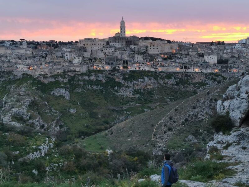 matera-hiking-tour-in-the-canyon-of-the-gravina-river