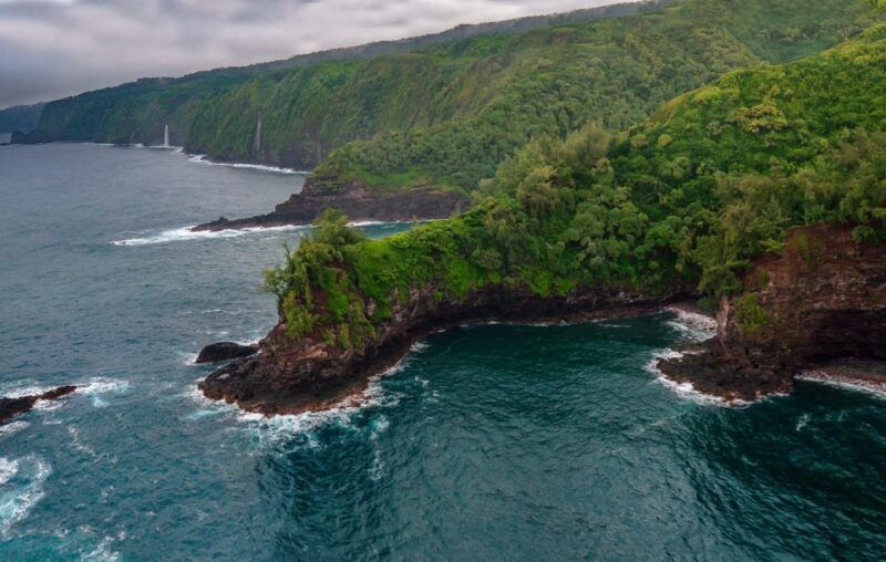 maui-and-molokai-spectacular-helicopter-tour
