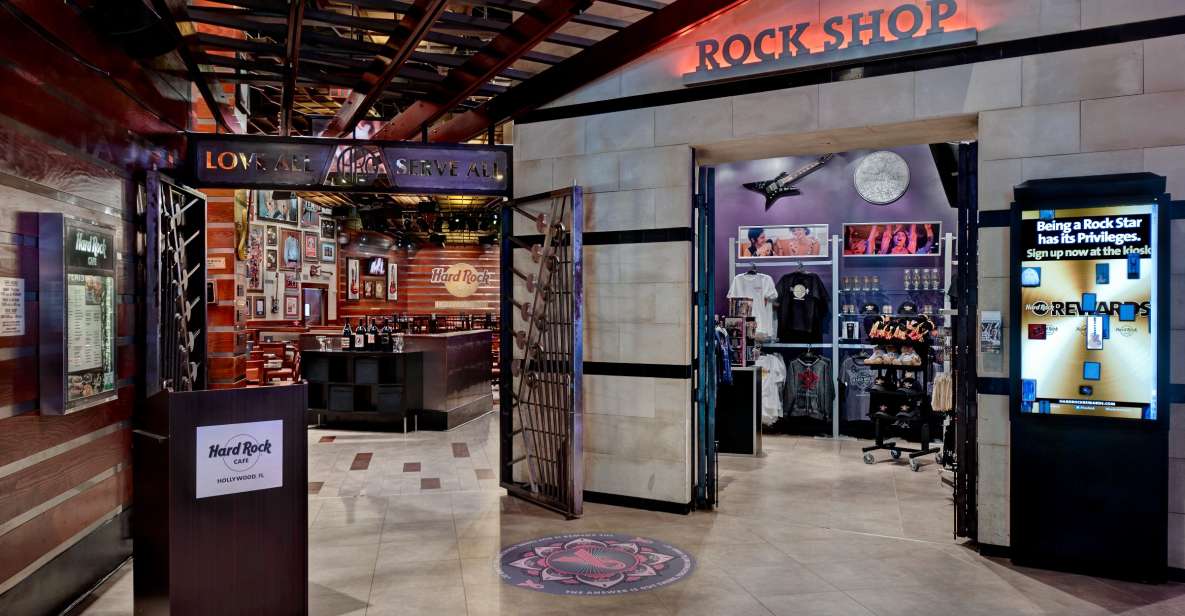 meal-at-the-hard-rock-cafe-hollywood-florida