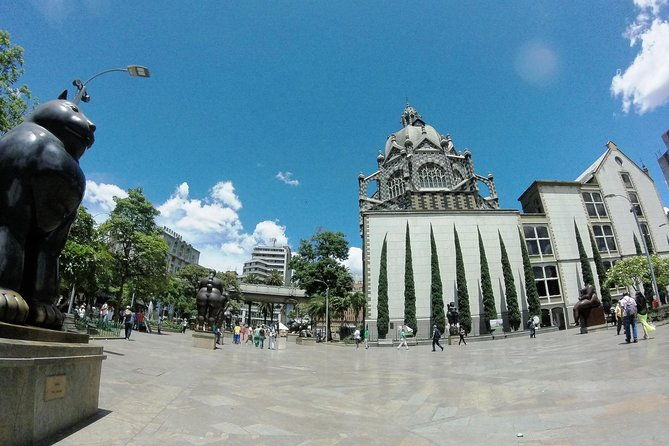 medellin-parks-and-squares-full-day-tour-including-boteros-plaza