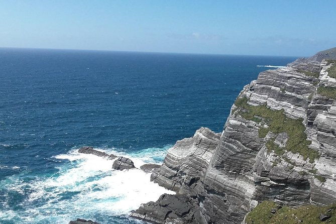 mini-bus-tour-of-the-cliffs-of-moher-bunratty-castle
