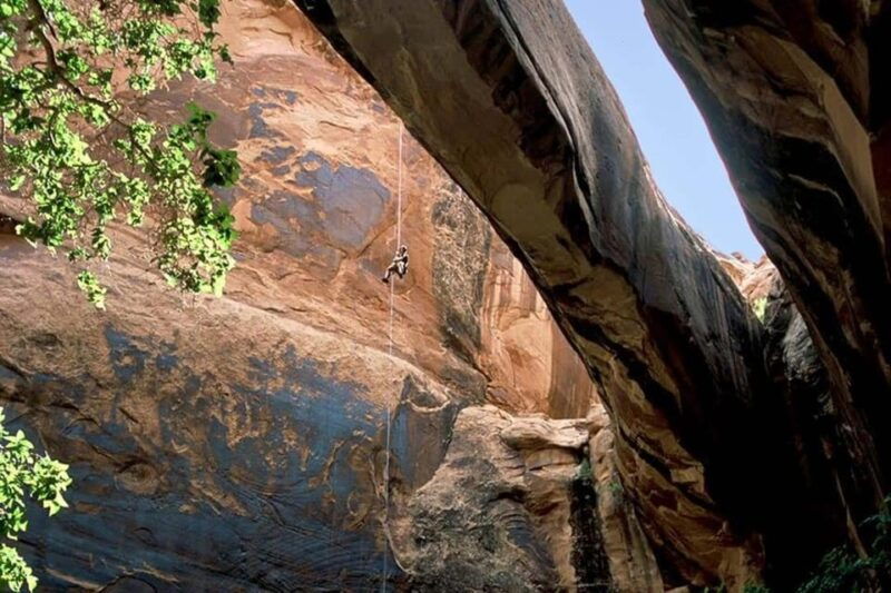 moab-morning-glory-arch-canyoneering-adventure