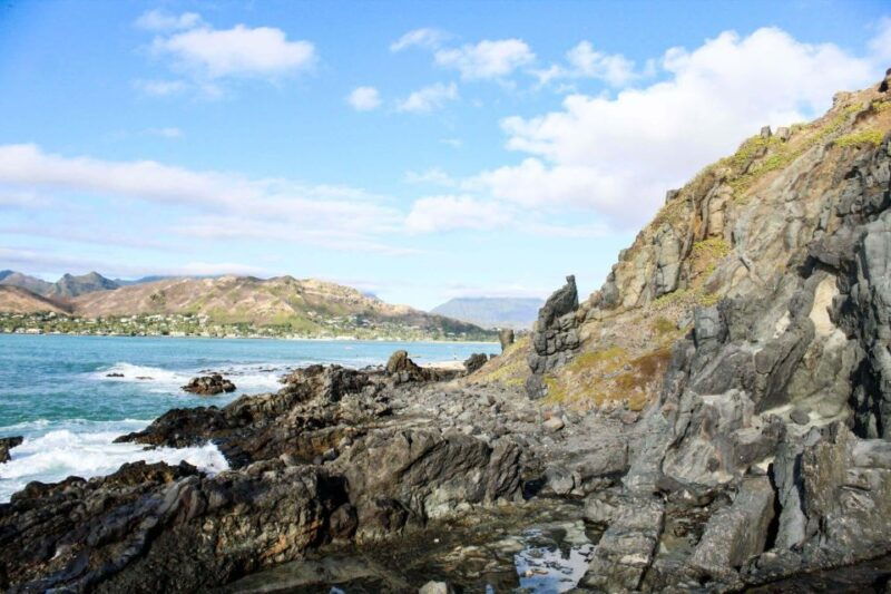 mokulua-islands-self-guided-kayak-adventure-2