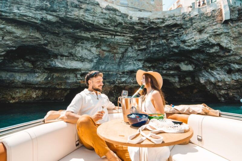 monopoli-private-sightseeing-speedboat-tour-with-champagne