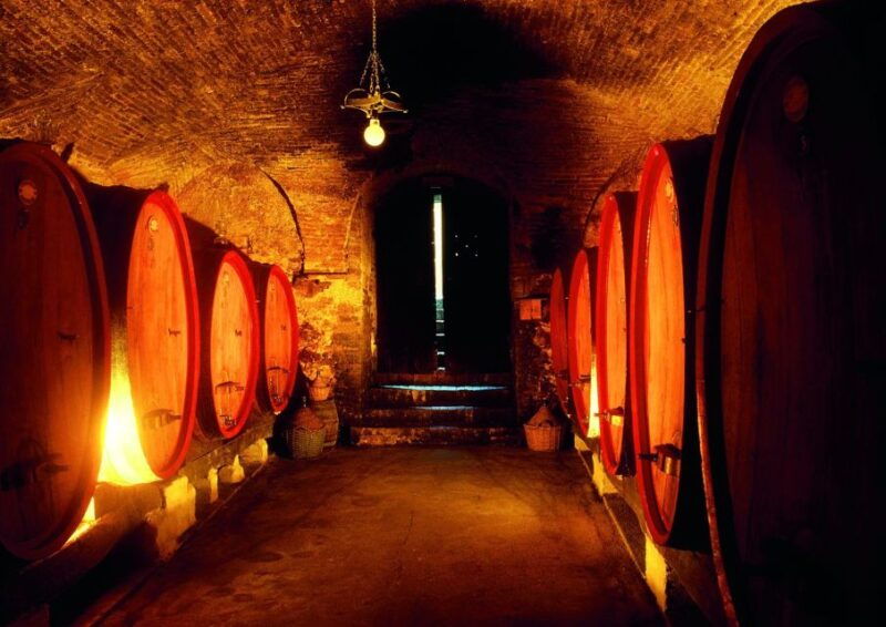 montepulciano-guided-walking-tour-and-food-tasting