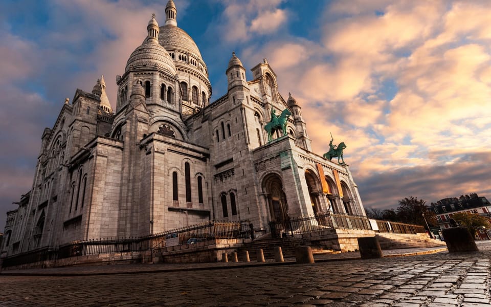 montmartre-for-art-lovers-fun-walking-tour-with-billy