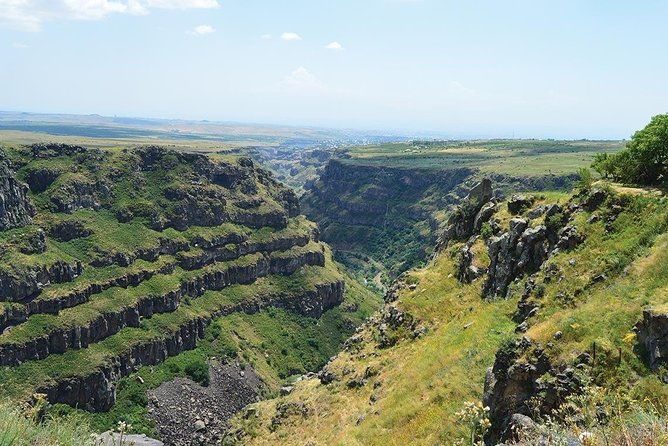 mount-aragats-amberd-fortress-saghmosavank-monastery-alphabet-private-tour