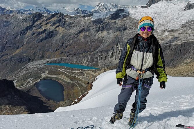 mountaineering-ascent-to-nevado-mateo
