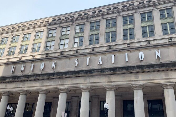 movie-tour-through-chicagos-union-station
