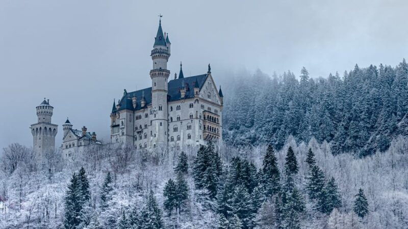 munich-neuschwanstein-castlelinderhof-private-tour