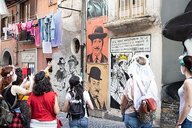 naples-street-art-tour-in-quarters-spagnoli