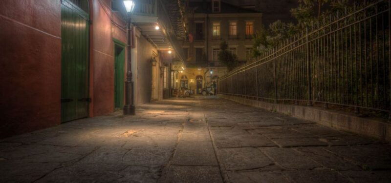 new-orleans-1-5-hour-infamous-women-night-tour