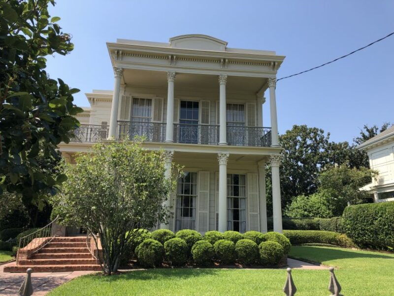 new-orleans-2-hour-homes-of-the-rich-famous-walking-tour