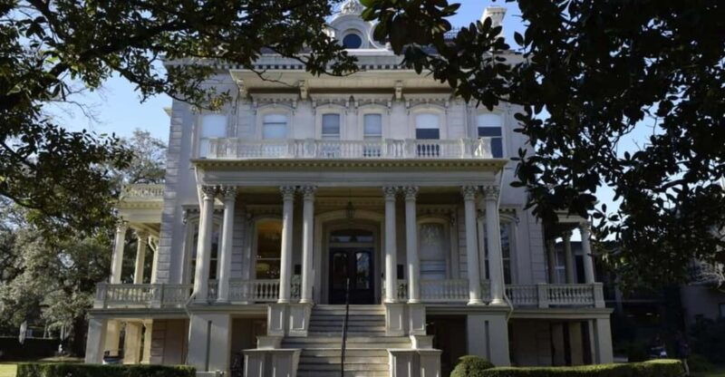 new-orleans-garden-district-walking-tour-2