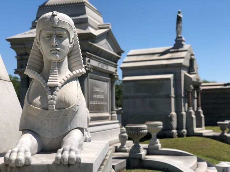 new-orleans-millionaires-tombs-of-metairie-cemetery-tour