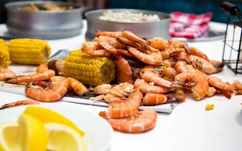 new-orleans-shrimp-boil-experience-in-french-quarter