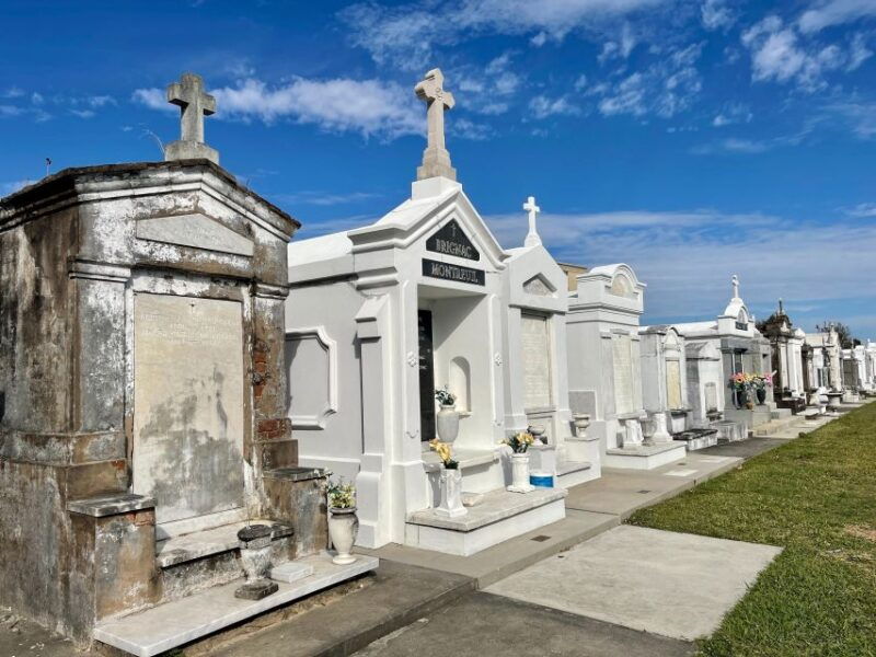 new-orleans-st-louis-cemetery-3-guided-walking-tour