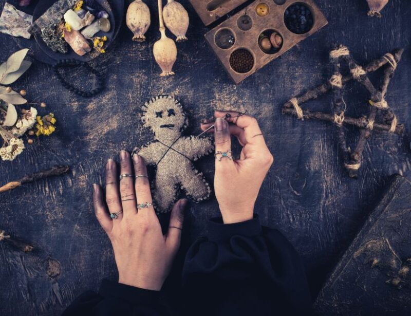 new-orleans-voodoo-legends-vampires-magic-walking-tour