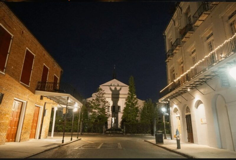 new-orleans-wicked-history-walking-tour-with-a-local-witch
