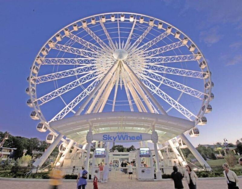 niagara-falls-tour-from-toronto-with-niagara-skywheel