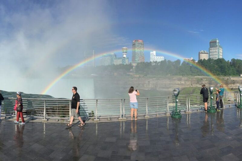 niagara-falls-usa-day-night-small-group-tour-with-dinner