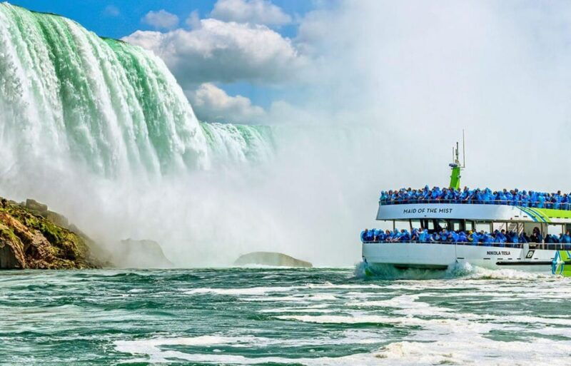 niagara-falls-usa-tour-with-maid-of-the-mist-boat-ride