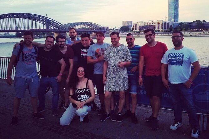 night-pub-crawl-tour-in-cologne-shots-and-party