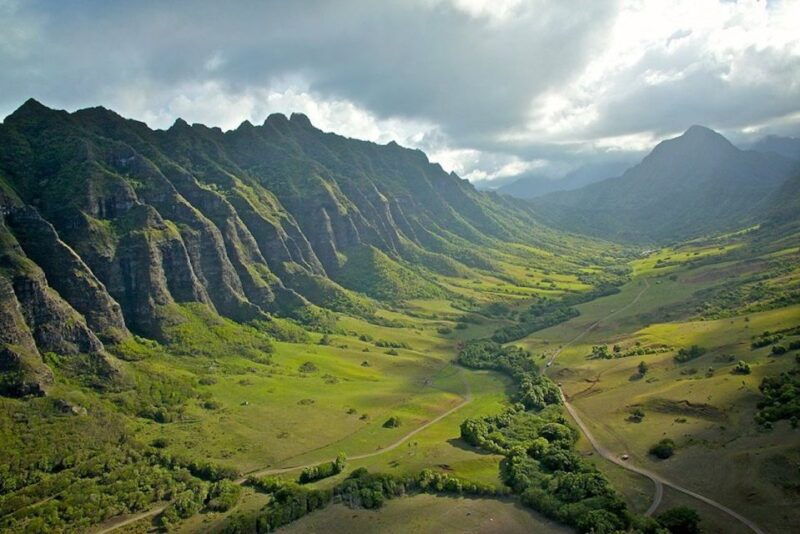 oahu-kualoa-movie-sites-jungle-and-buffet-tour-package