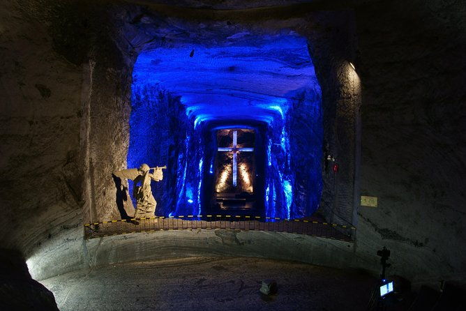 one-day-salt-cathedral-of-zipaquira-you-can-not-miss-this-wonder-of-colombia