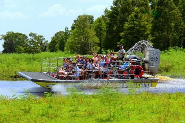orlando-airboat-safari-with-transportation