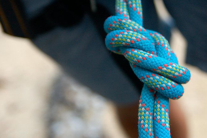 outdoor-rock-climbing-level-2