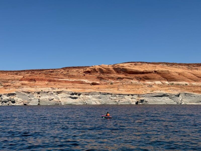 page-lake-powell-kayak-water-antelope-canyon-hiking-tour