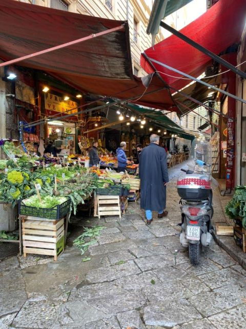palermo-street-food-walking-tour-with-local-guide-tasting