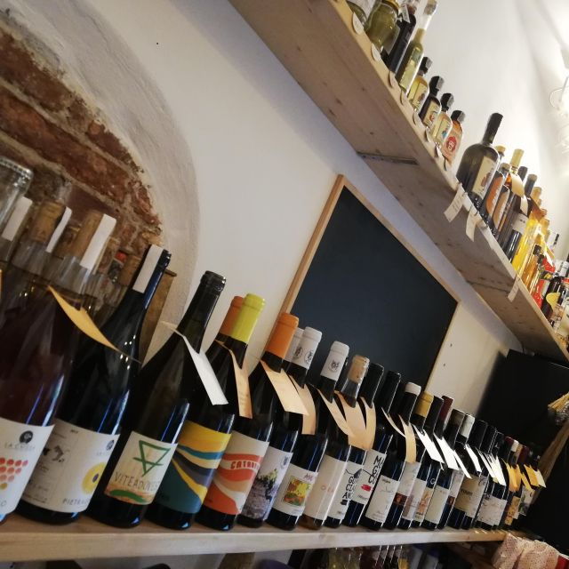 palermo-wine-tasting-with-snacks-at-bottega-monteleone